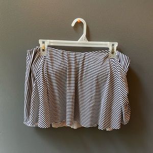 Women’s Flowy Strapless Swimsuit Top